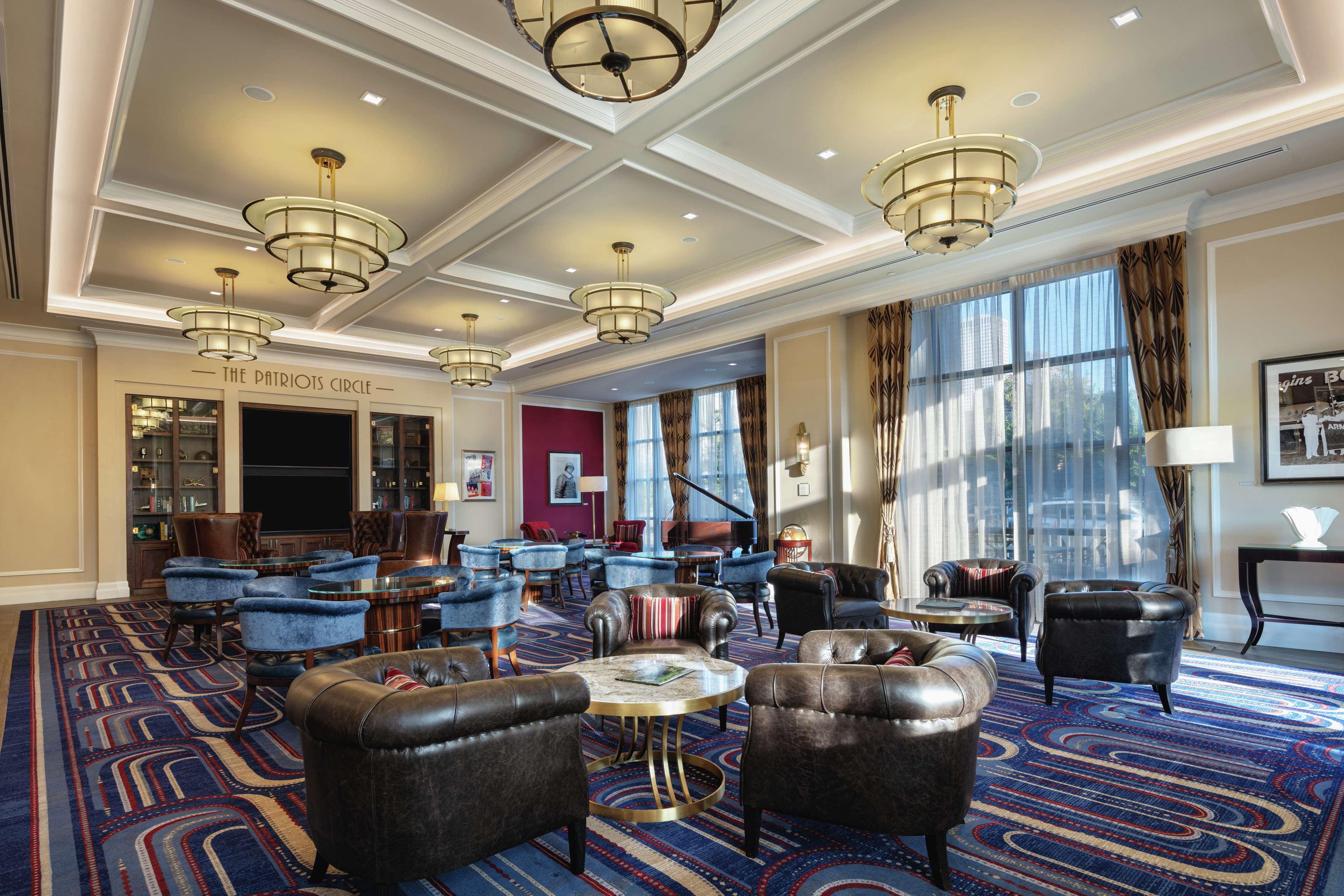 The Higgins Hotel New Orleans, Curio Collection By Hilton Esterno foto