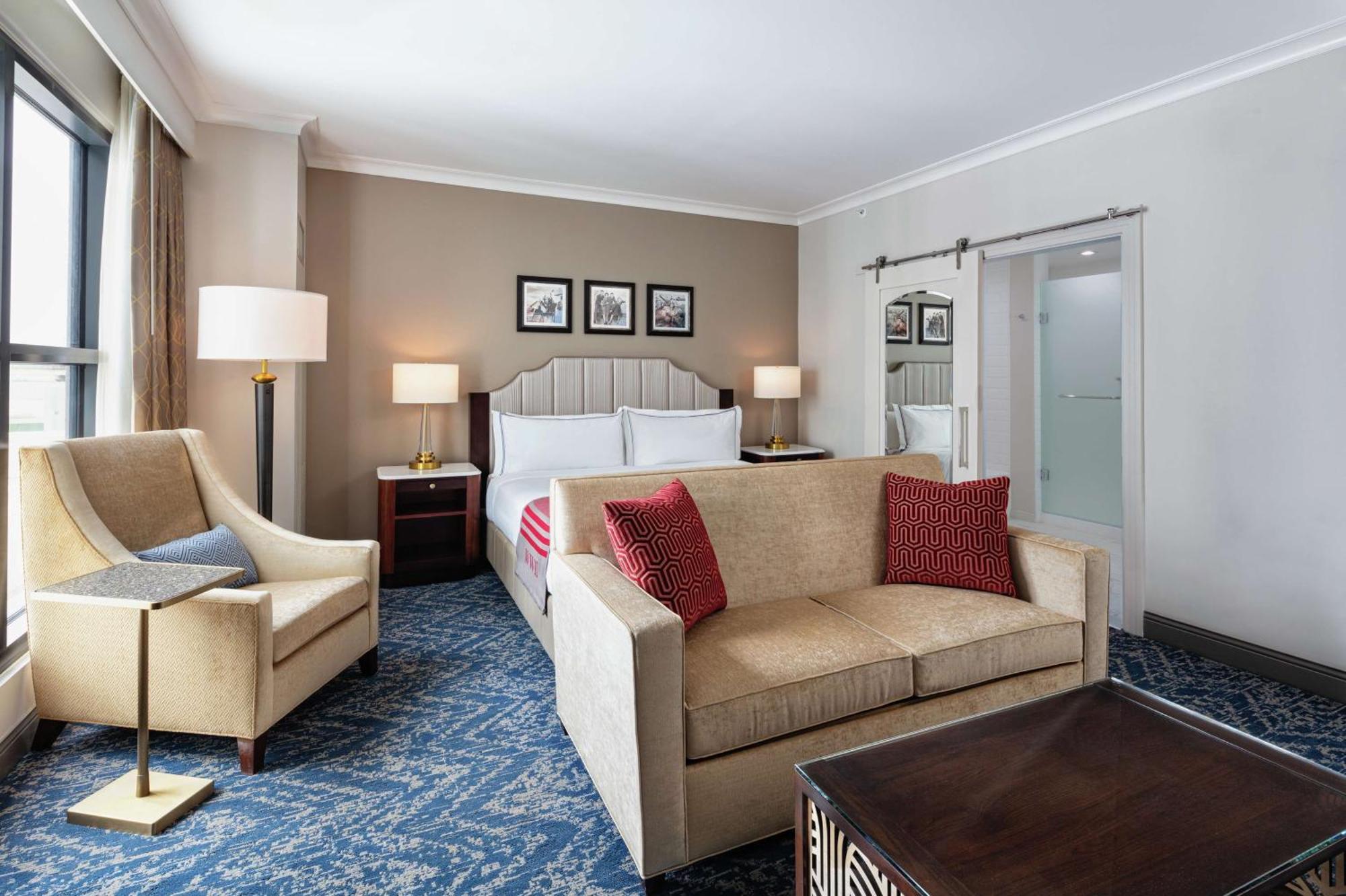The Higgins Hotel New Orleans, Curio Collection By Hilton Esterno foto