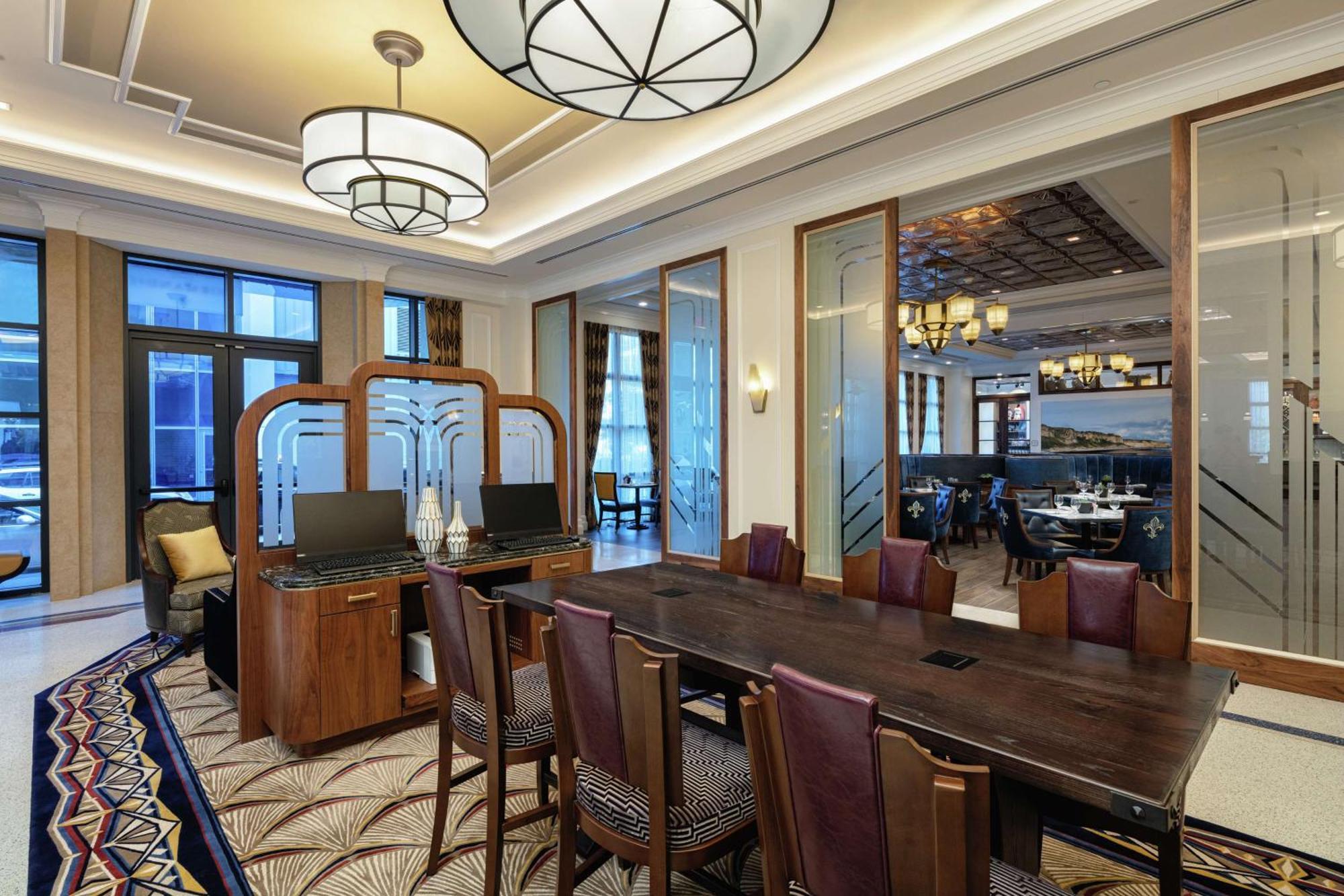 The Higgins Hotel New Orleans, Curio Collection By Hilton Esterno foto